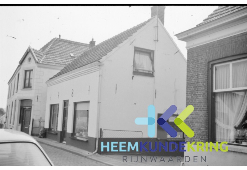 Coll. Gemeente Rijnwaarden Pand Derksen nu Pietersen 1781 Dorpsdijk